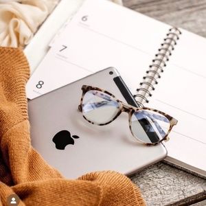 Round style blue light fashion glasses